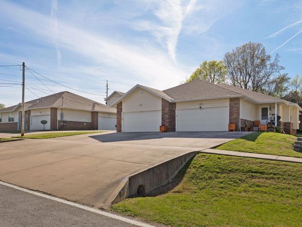 3005 N Fremont Avenue, Springfield, MO 65803