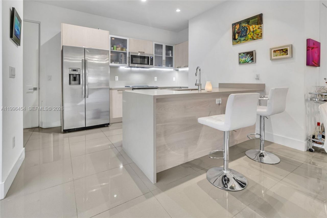 1045 NE 18th Ave, Unit 102, Fort Lauderdale, FL 33304 Photo