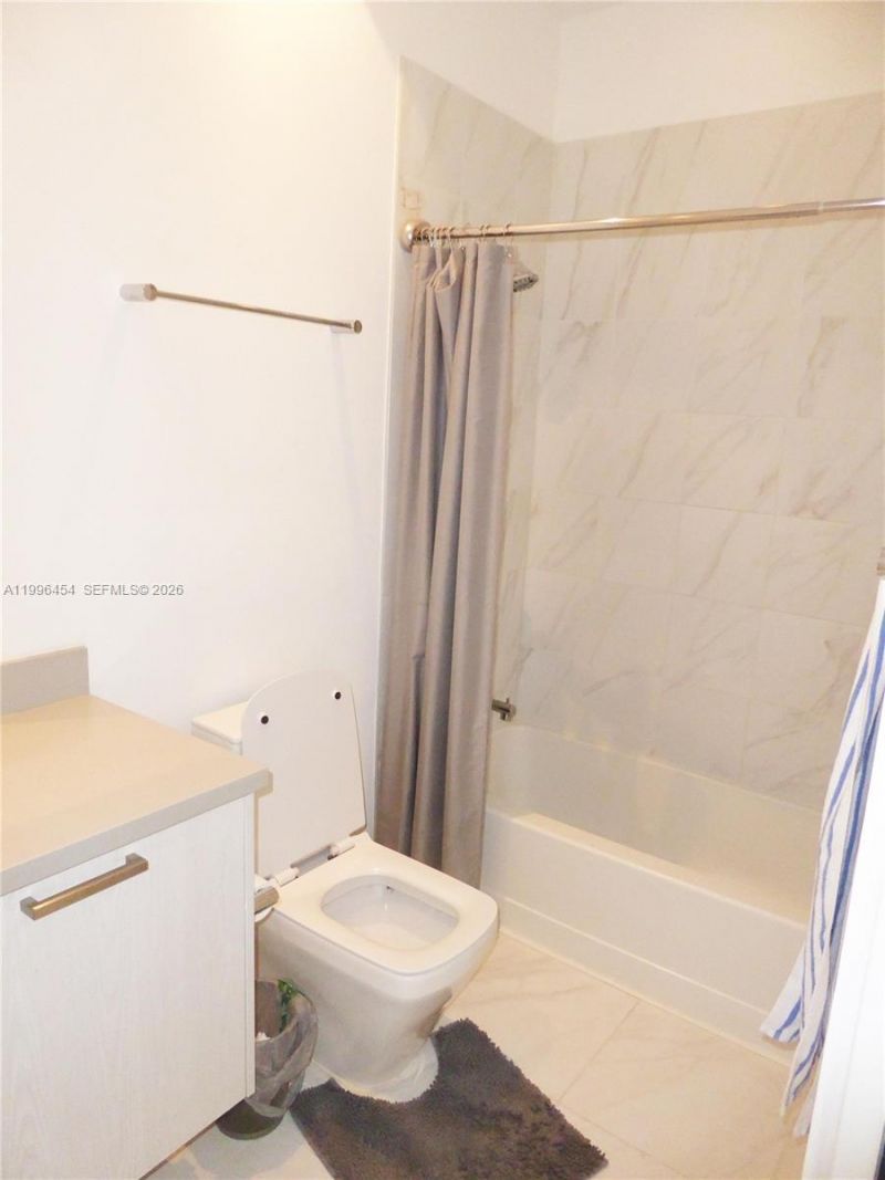 1045 NE 18th Ave , Unit 102, Fort Lauderdale, FL 33304 Photo