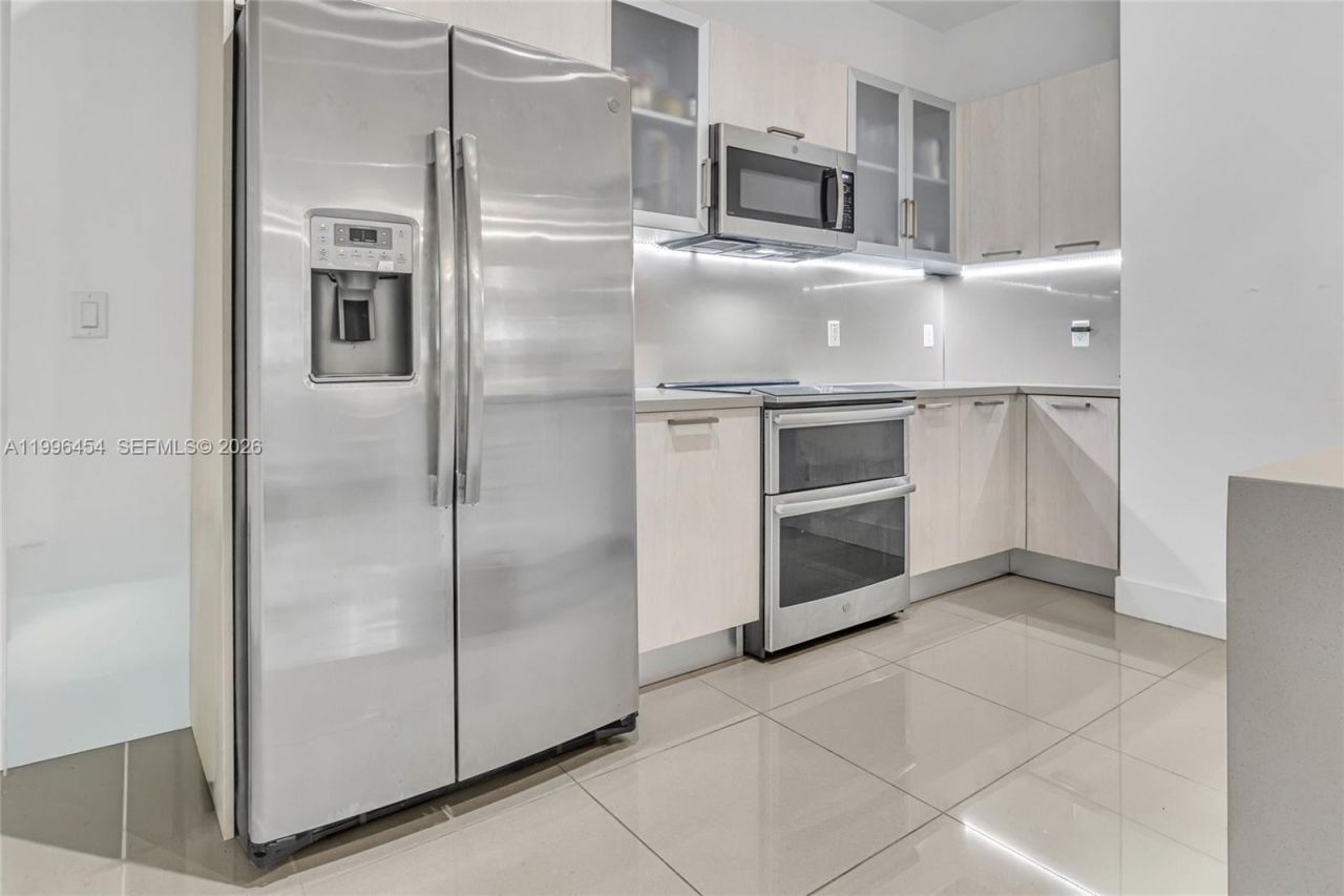 1045 NE 18th Ave, Unit 102, Fort Lauderdale, FL 33304 Photo