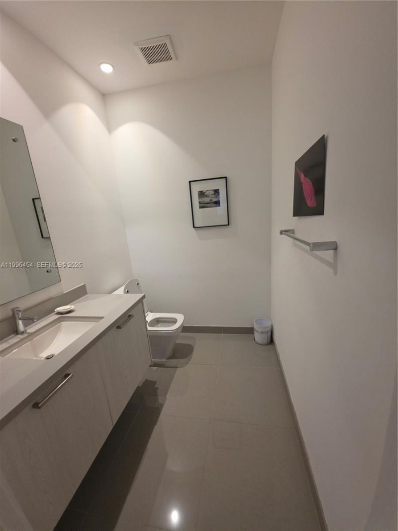 1045 NE 18th Ave , Unit 102, Fort Lauderdale, FL 33304 Photo