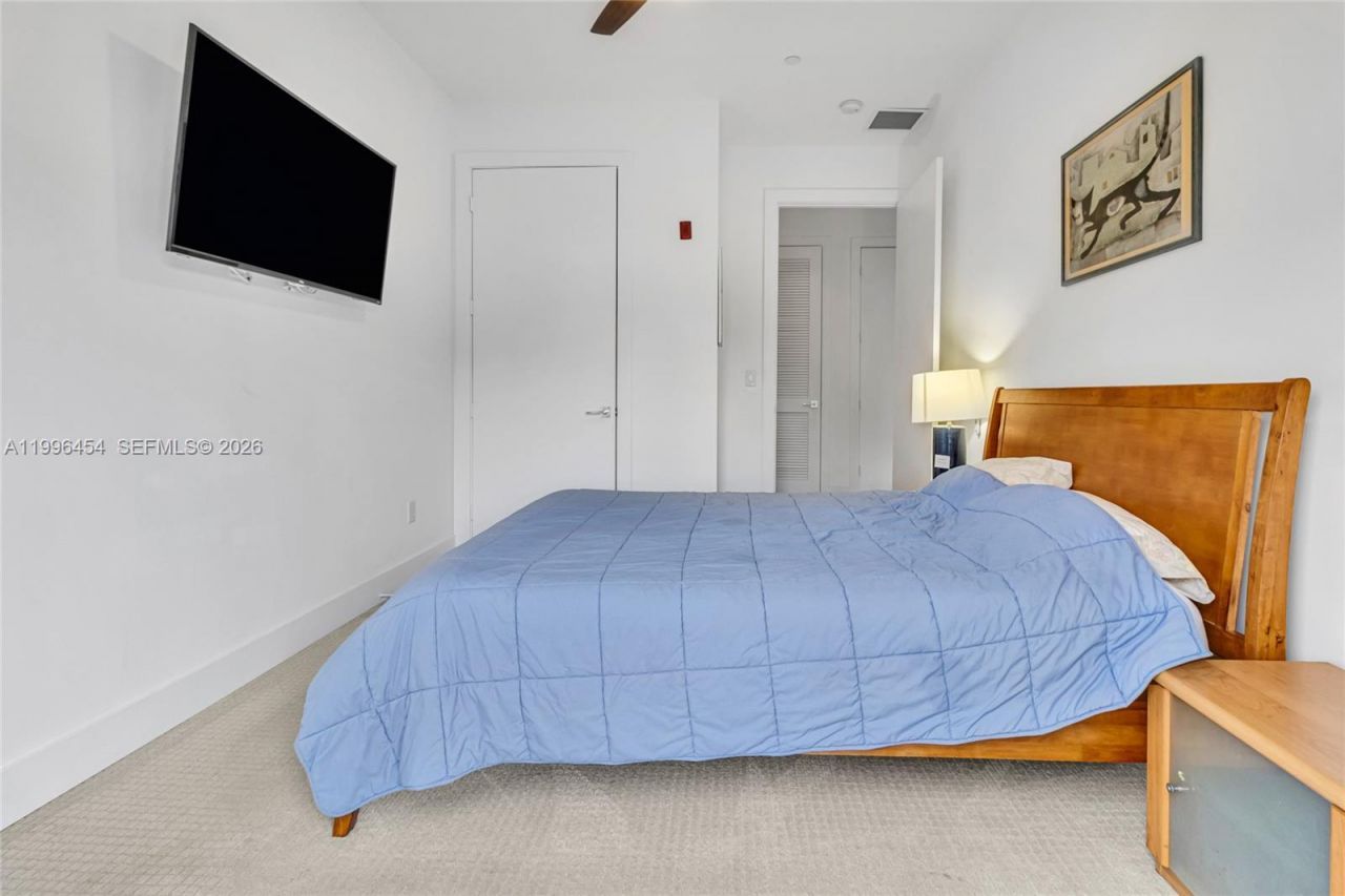 1045 NE 18th Ave, Unit 102, Fort Lauderdale, FL 33304 Photo