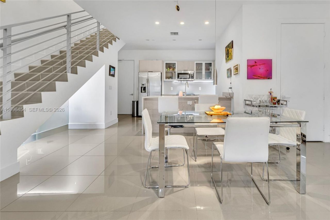 1045 NE 18th Ave, Unit 102, Fort Lauderdale, FL 33304 Photo