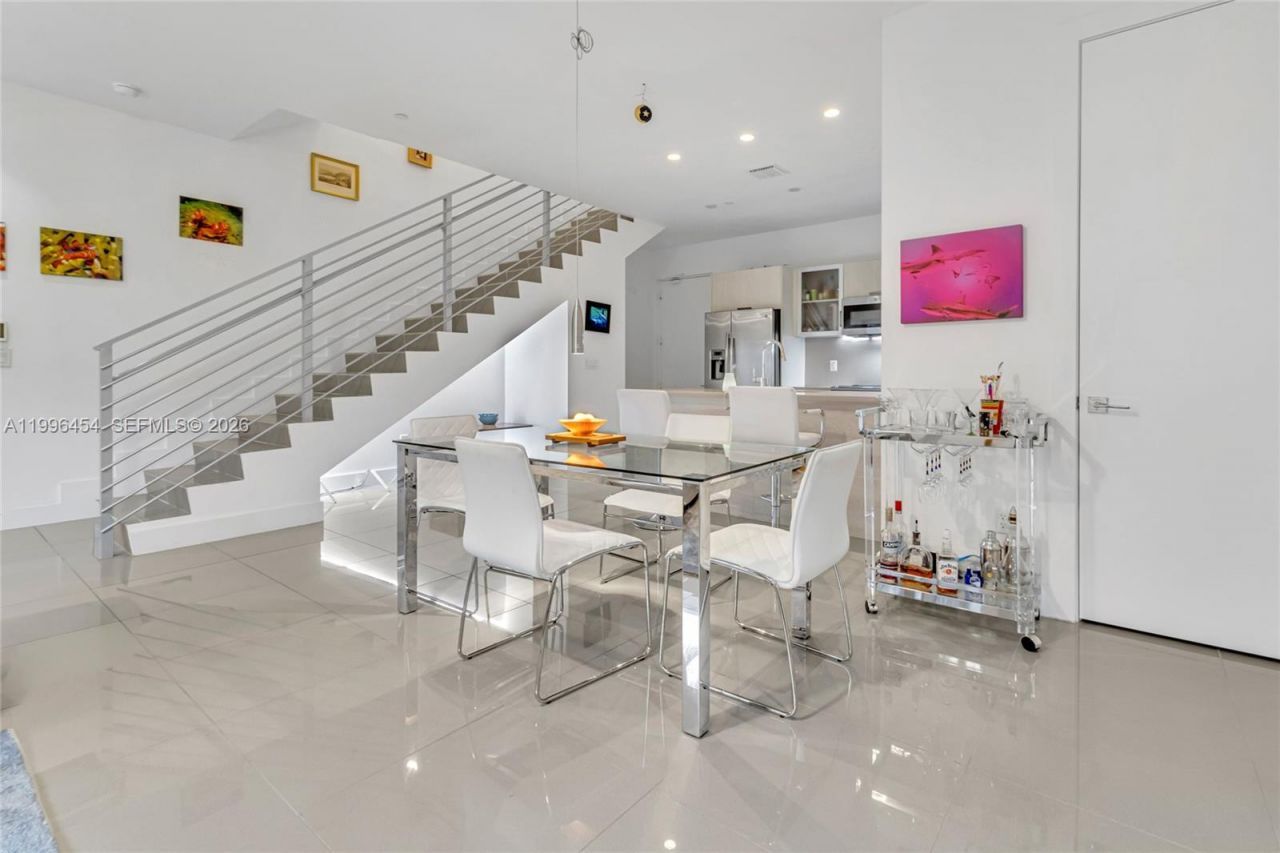 1045 NE 18th Ave, Unit 102, Fort Lauderdale, FL 33304 Photo