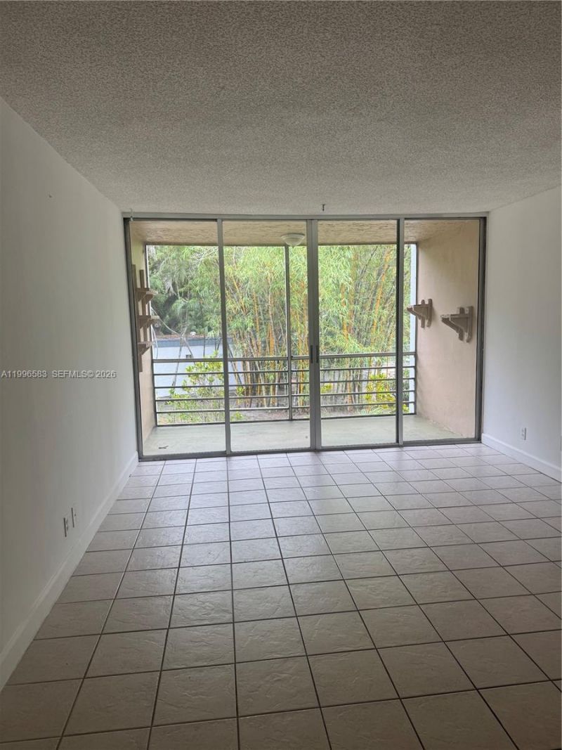 9410 Live Oak Pl , Unit 205, Davie, FL 33324 Photo