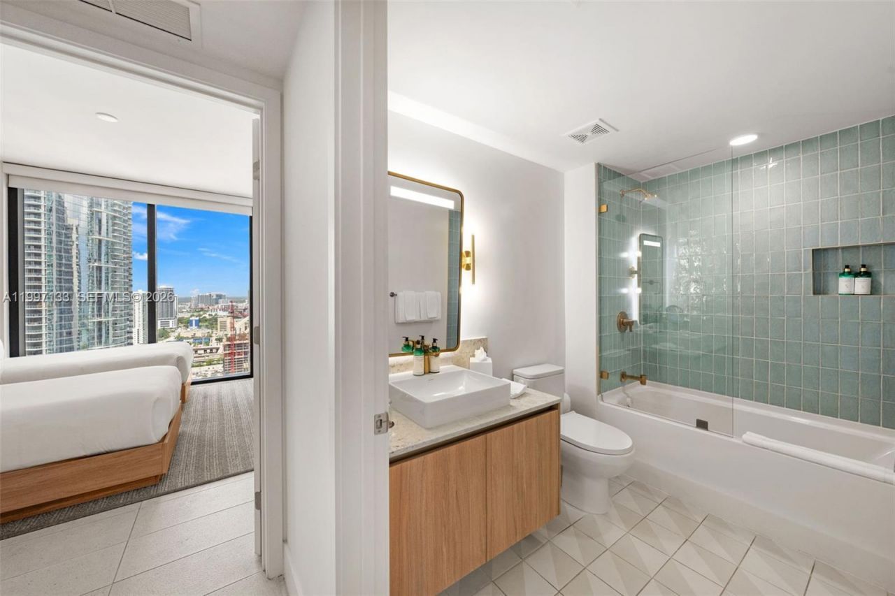 159 NE 6th St , Unit 2915, Miami, FL 33132 Photo