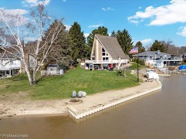 2879 Sunset Circle , Elba Twp, MI 48455