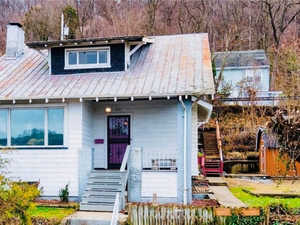 826 NEVILLE Street, Follansbee, WV 26037