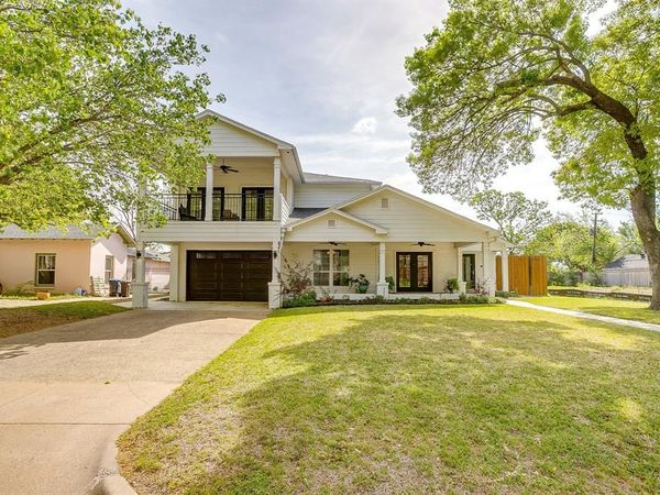 320 Eastwood Avenue, Fort Worth, TX 76107