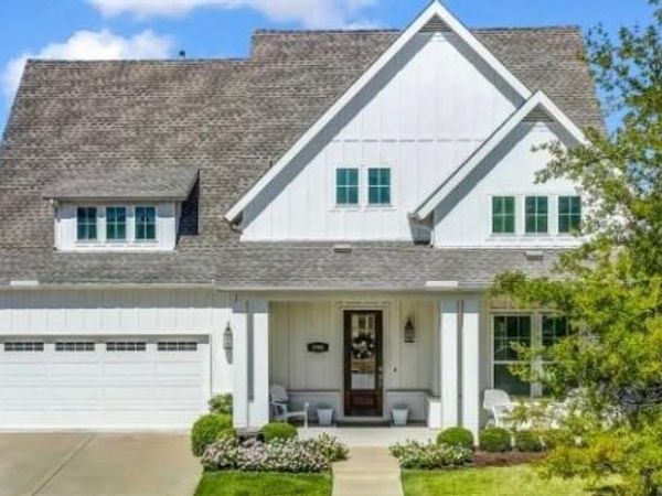 1709 Roundtree Circle E, Fort Worth, TX 76008