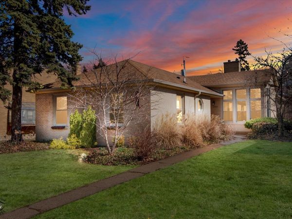 10025 S Hamilton Avenue, Chicago, IL 60643