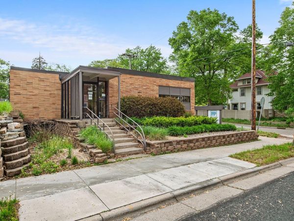 711 Smith Avenue S, Saint Paul, MN 55107