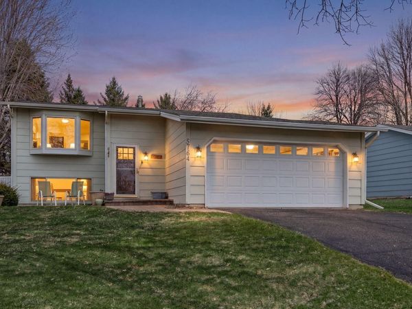 5764 W 136th Court, Savage, MN 55378