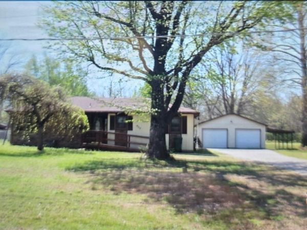 457 E 520th Avenue, Pittsburg, KS 66762