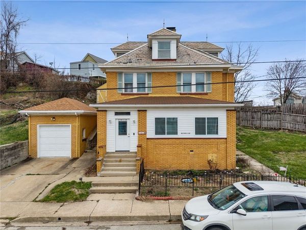 701 Cowan Ave, Jeannette, PA 15644