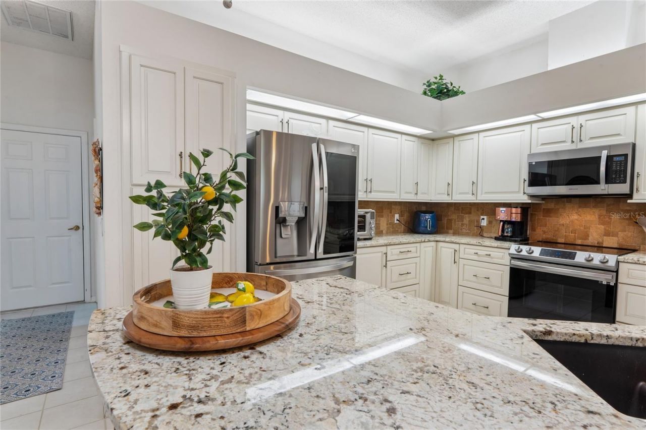 2047 Overbrook Lane , Spring Hill, FL 34606 Photo