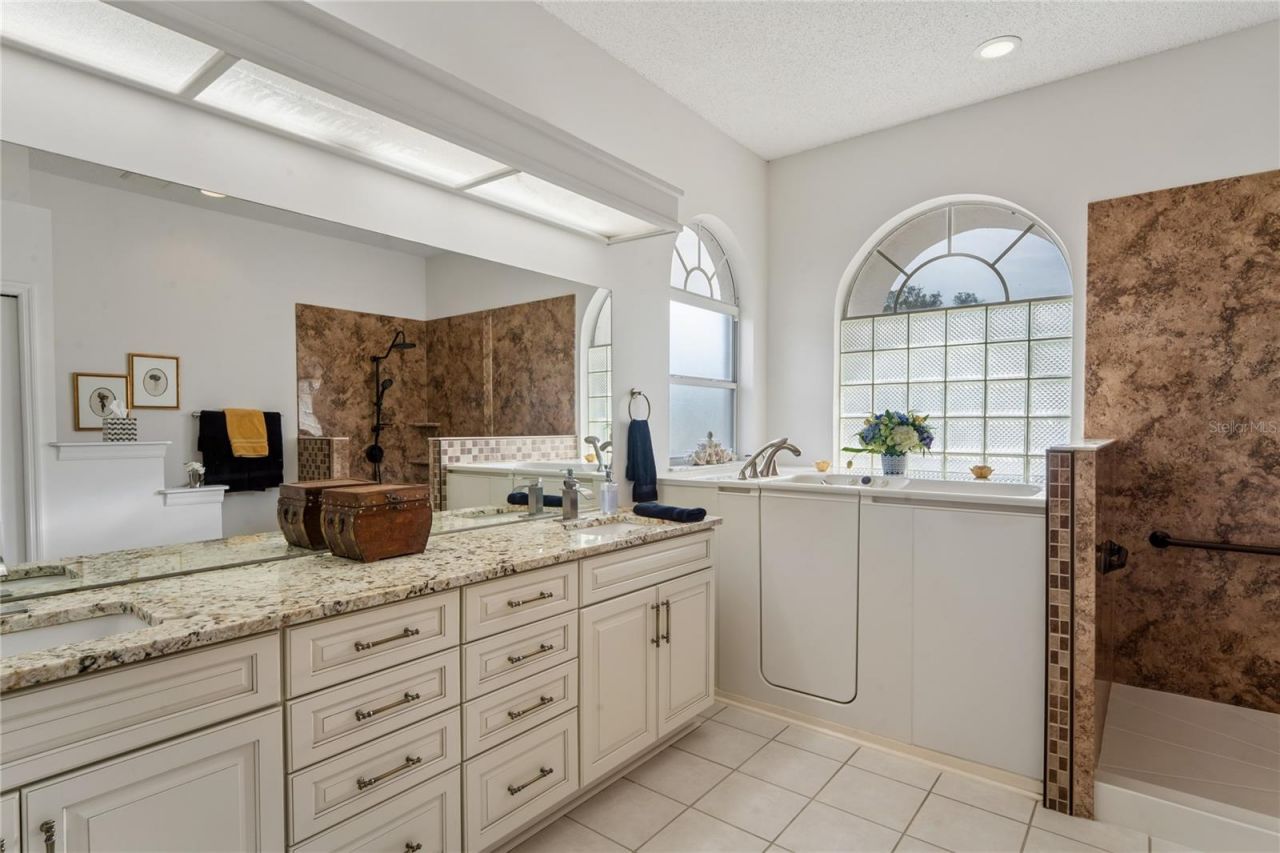 2047 Overbrook Lane , Spring Hill, FL 34606 Photo