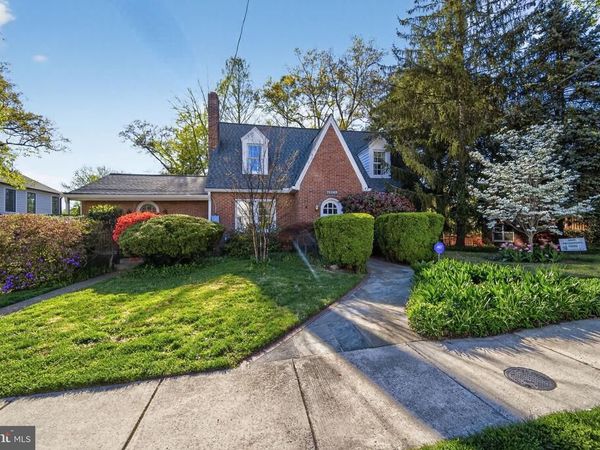 1700 N STAFFORD STREET, ARLINGTON, VA 22207