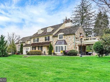 1029 SMALLBROOK LANE, YORK, PA 17403