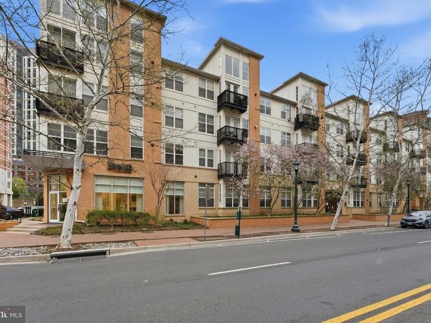 1201 E West Highway, Unit 332, Silver Spring, MD 20910 Main Photo