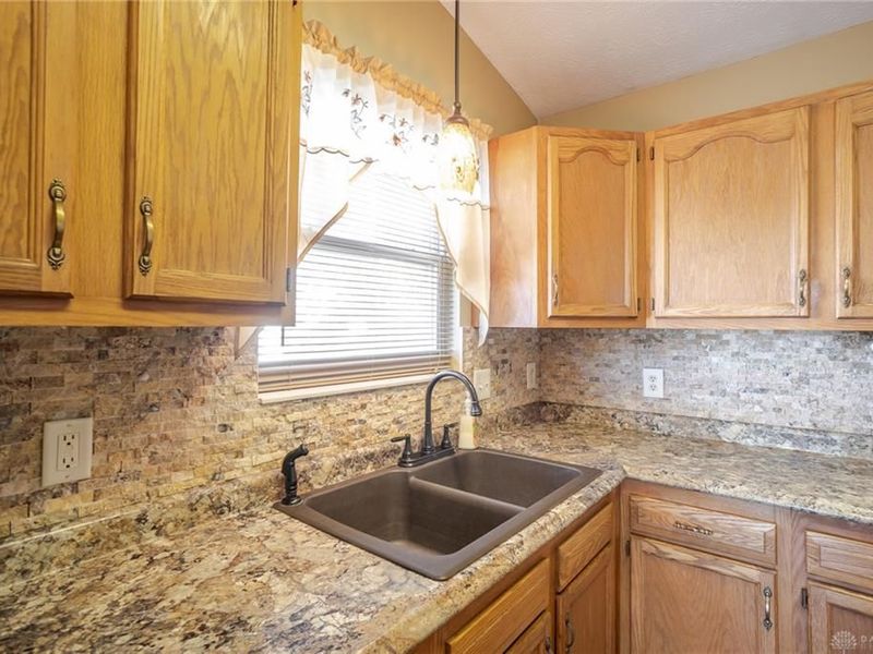 291 Choctaw Circle, Franklin, OH 45005 Photo 11