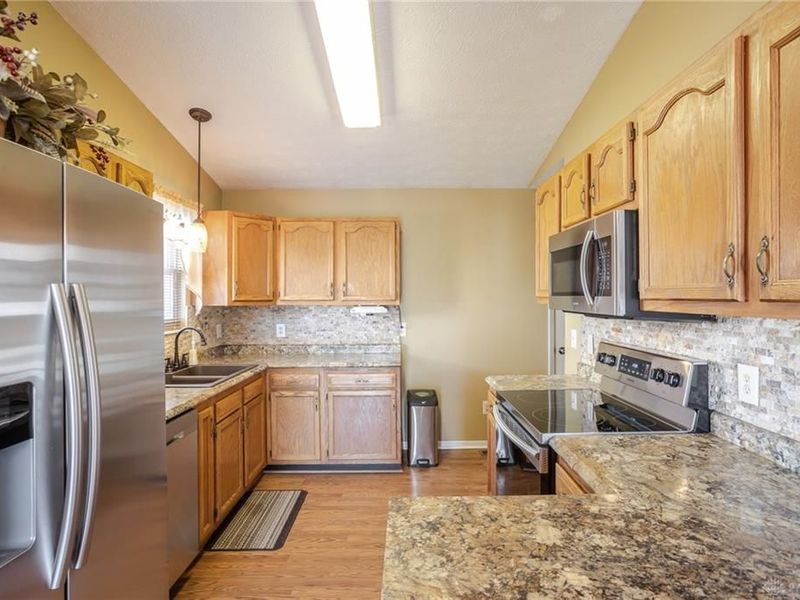 291 Choctaw Circle, Franklin, OH 45005 Photo 12