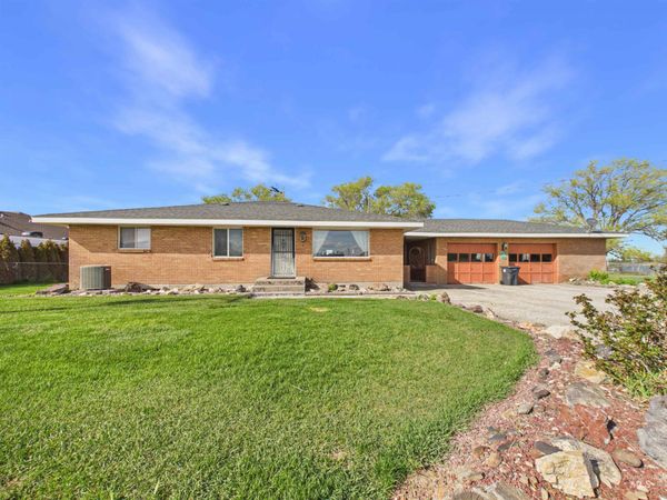 400 W 90 N, Burley, ID 83318