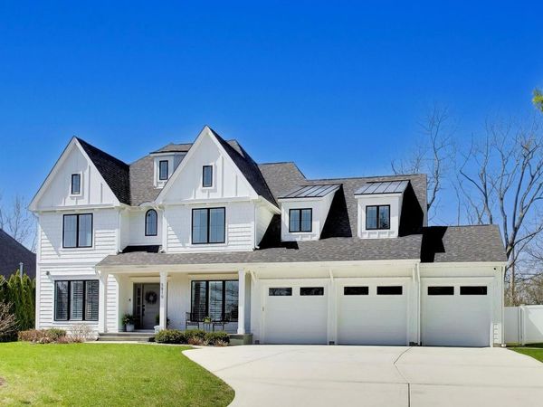 5810 S Madison Street , Hinsdale, IL 60521