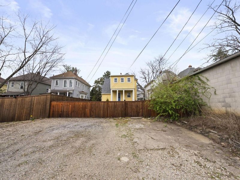 199 E Blake Avenue, Columbus, OH 43202 Photo 28