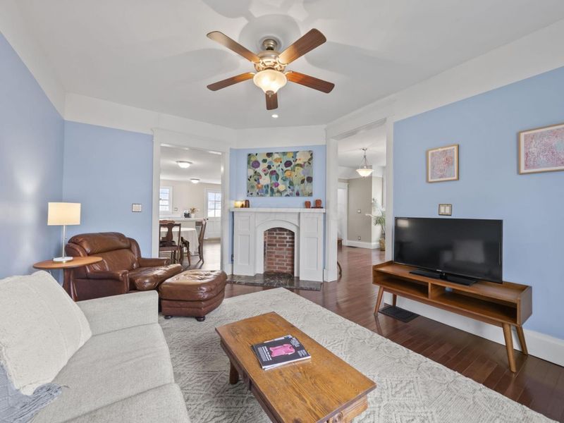 199 E Blake Avenue, Columbus, OH 43202 Photo 5