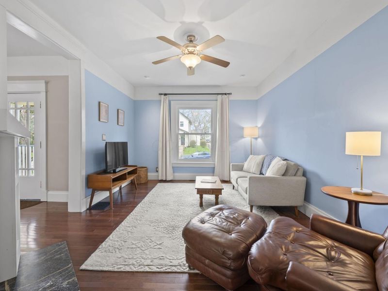 199 E Blake Avenue, Columbus, OH 43202 Photo 6