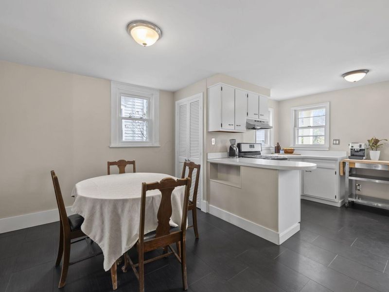 199 E Blake Avenue, Columbus, OH 43202 Photo 9