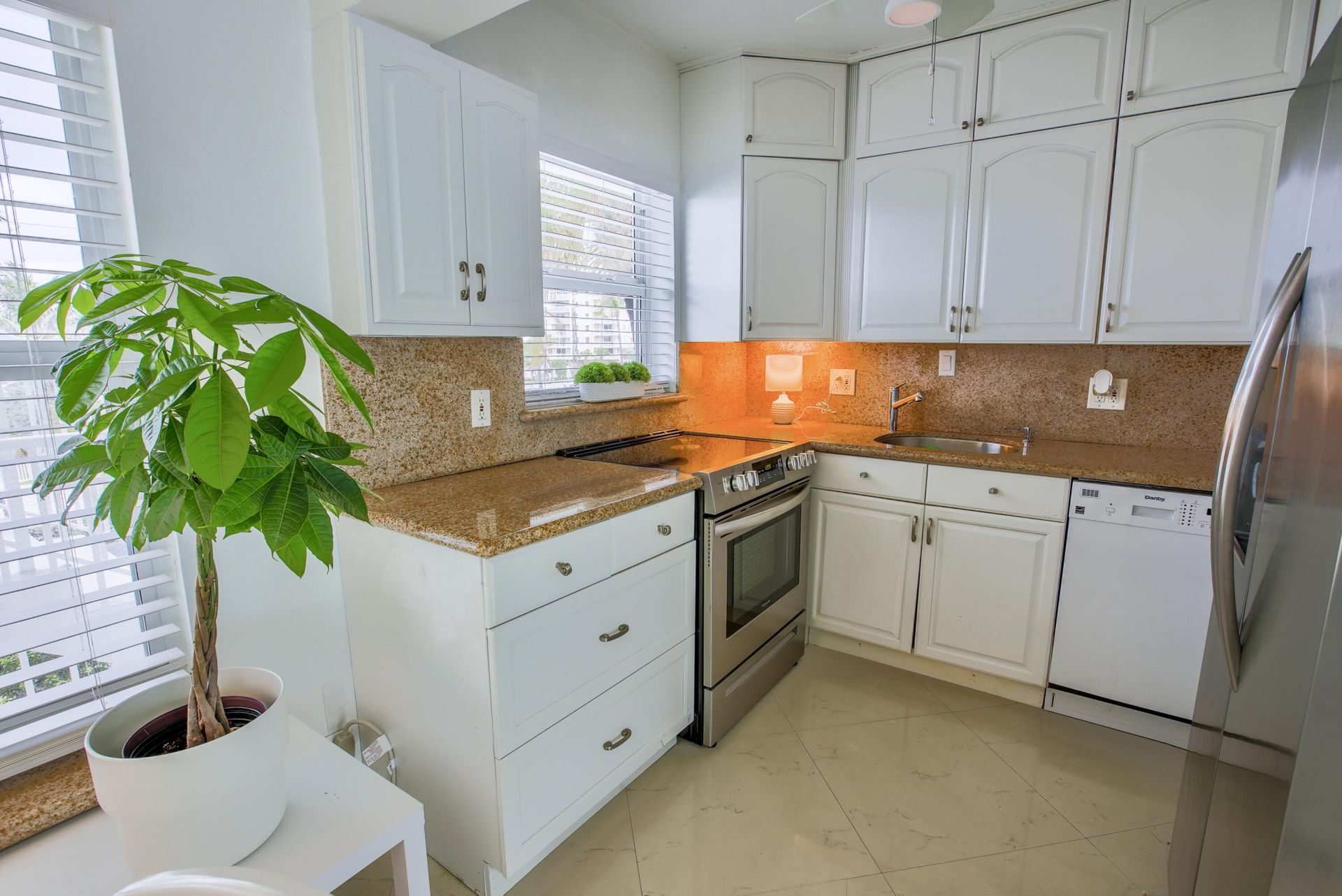 1043 Hillsboro Mile Hillsboro Mile, Unit 18c, Hillsboro Beach, FL 33062 Photo