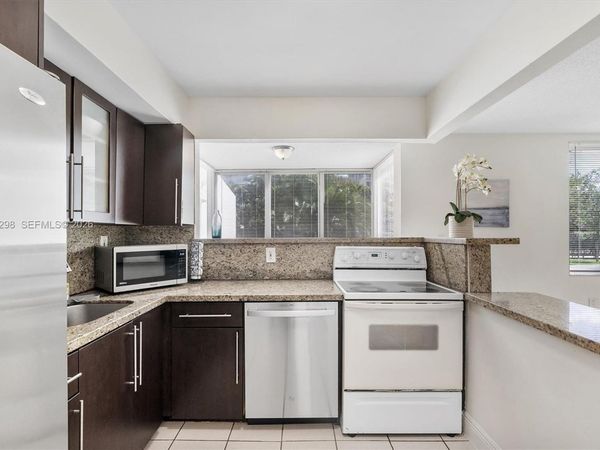 250 180th Dr, Unit 158, Sunny Isles Beach, FL 33160