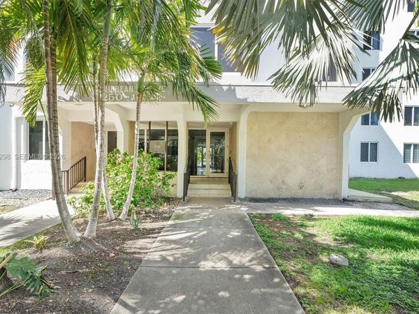 250 180th Dr , Unit 158, Sunny Isles Beach, FL 33160