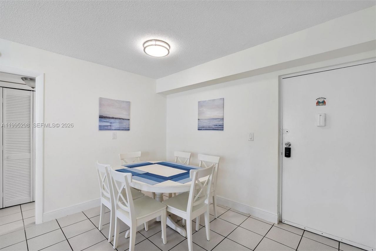 250 180th Dr , Unit 158, Sunny Isles Beach, FL 33160 Photo