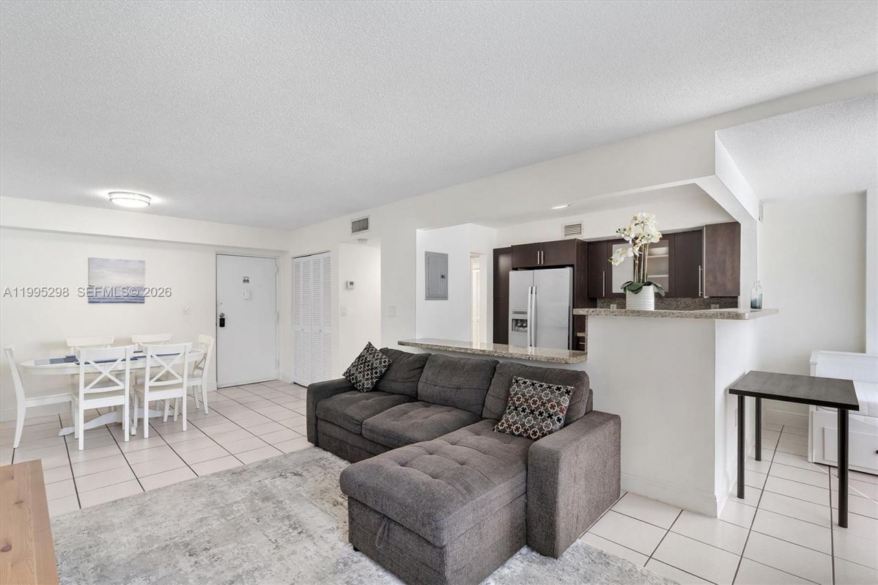 250 180th Dr, Unit 158, Sunny Isles Beach, FL 33160 Photo