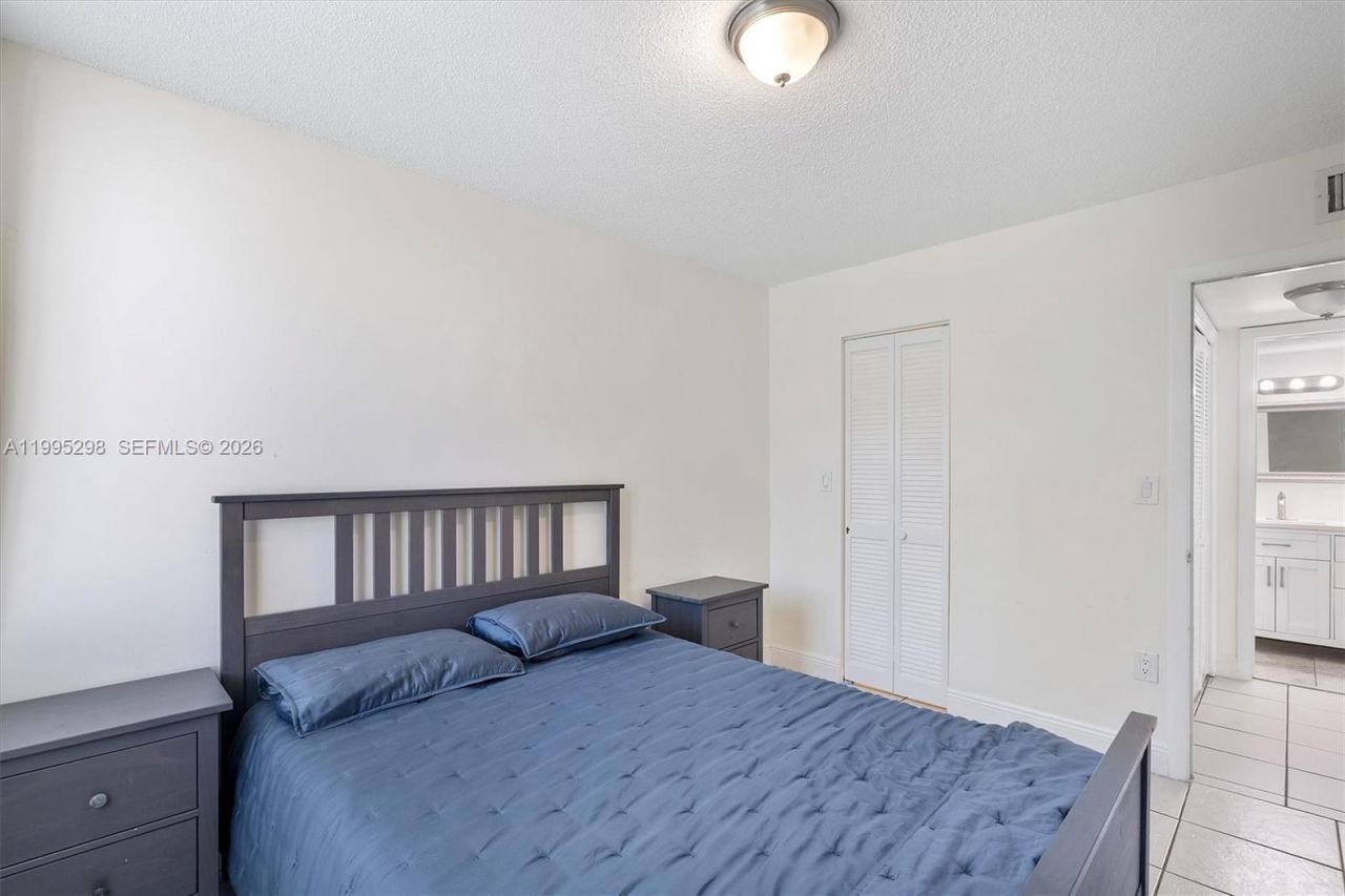 250 180th Dr, Unit 158, Sunny Isles Beach, FL 33160 Photo