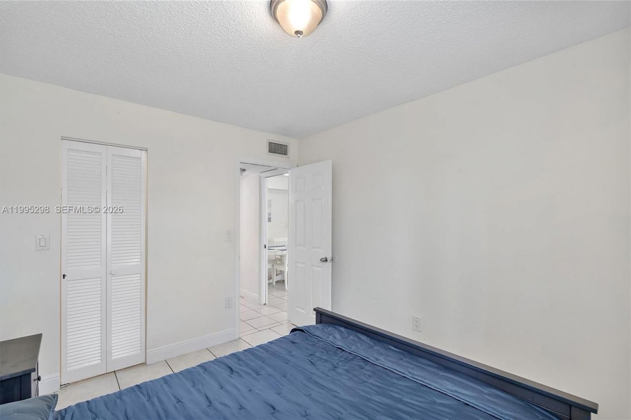 250 180th Dr, Unit 158, Sunny Isles Beach, FL 33160 Photo