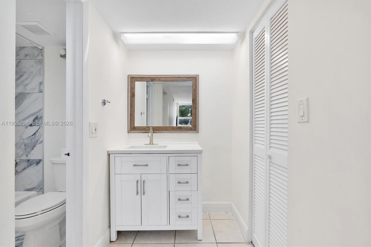250 180th Dr, Unit 158, Sunny Isles Beach, FL 33160 Photo
