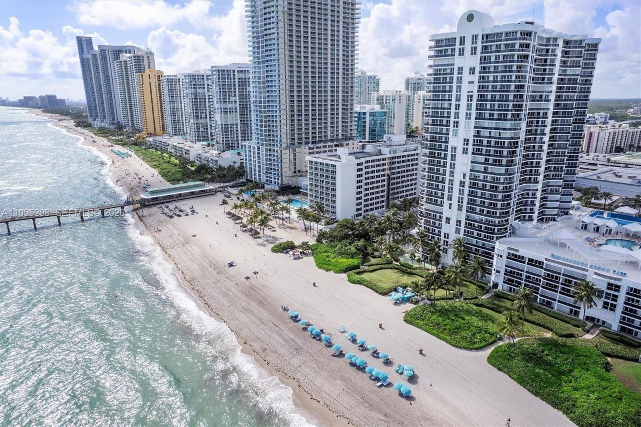 250 180th Dr , Unit 158, Sunny Isles Beach, FL 33160 Photo