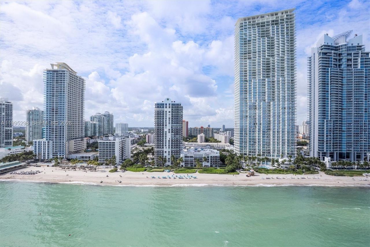 250 180th Dr , Unit 158, Sunny Isles Beach, FL 33160 Photo