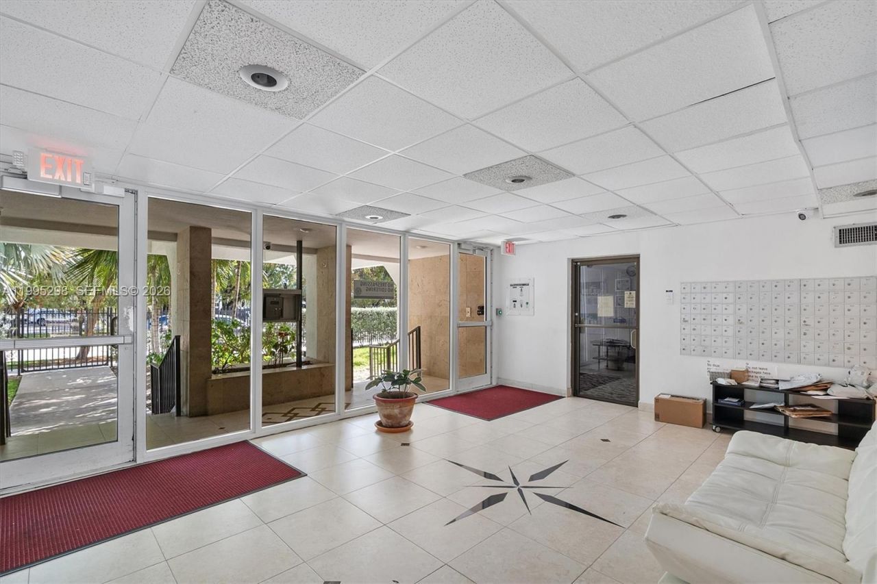 250 180th Dr, Unit 158, Sunny Isles Beach, FL 33160 Photo