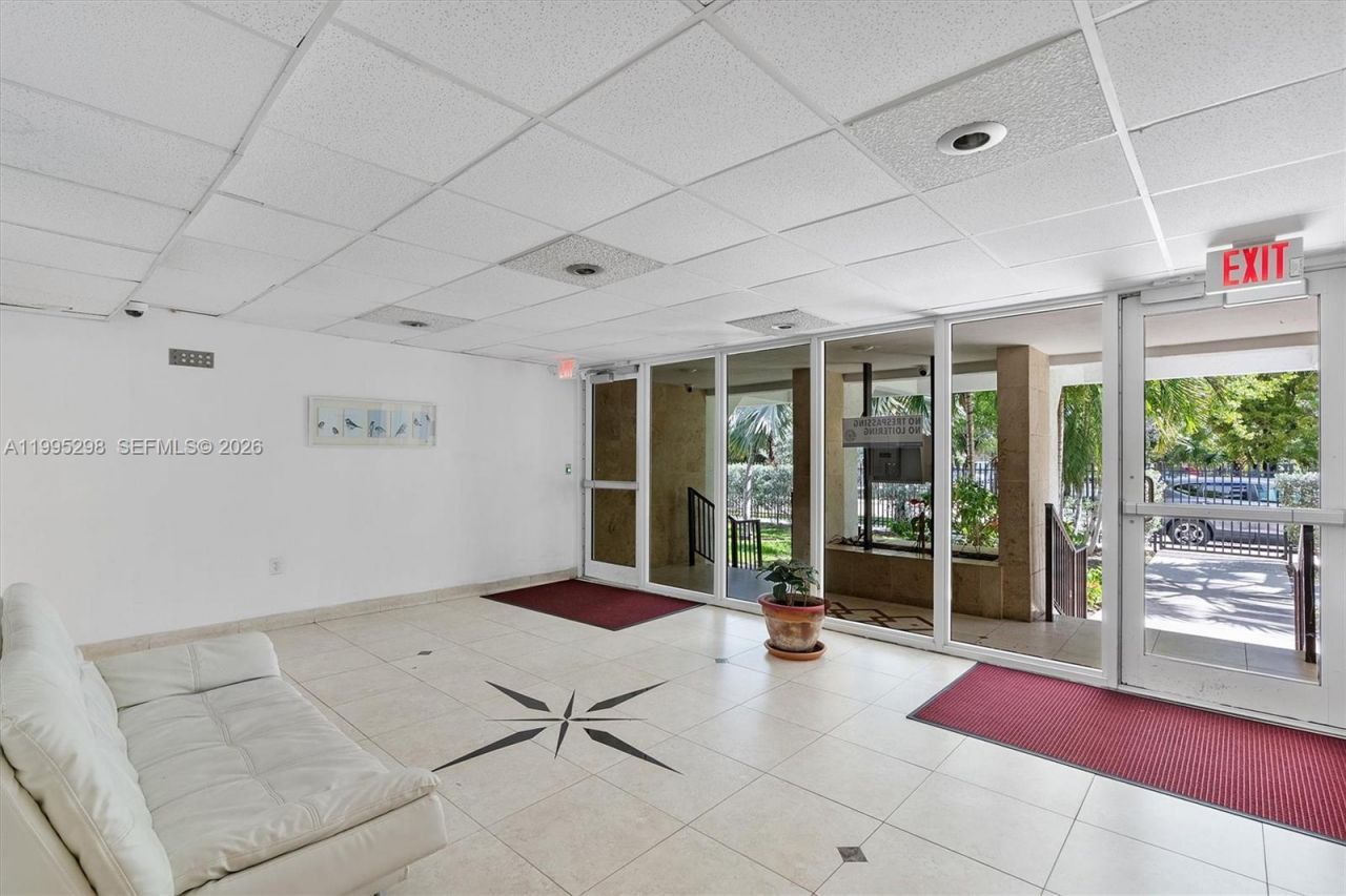 250 180th Dr, Unit 158, Sunny Isles Beach, FL 33160 Photo
