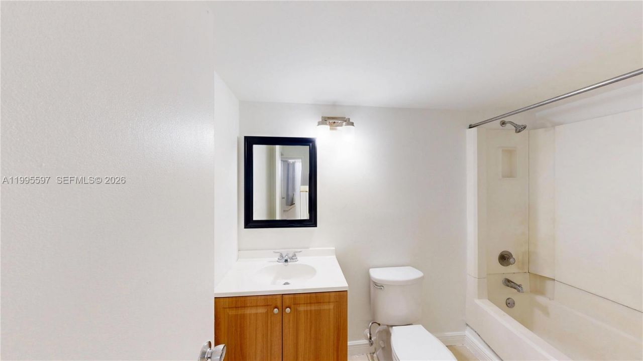 14201 N Kendall Dr , Unit 401D, Miami, FL 33186 Photo