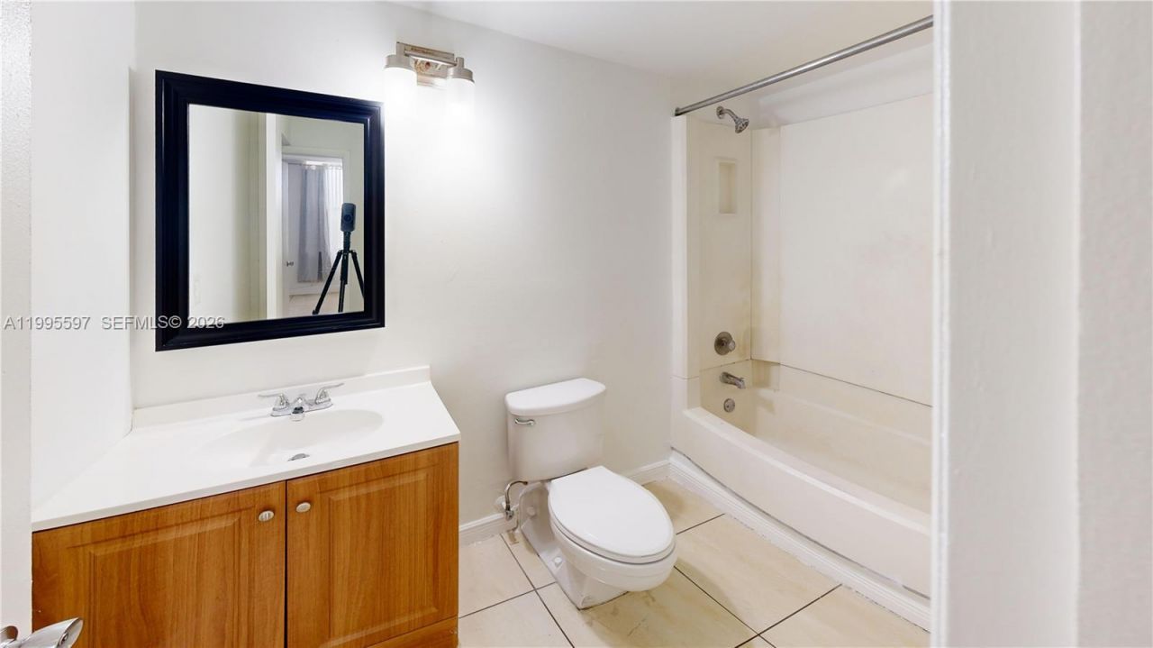 14201 N Kendall Dr , Unit 401D, Miami, FL 33186 Photo