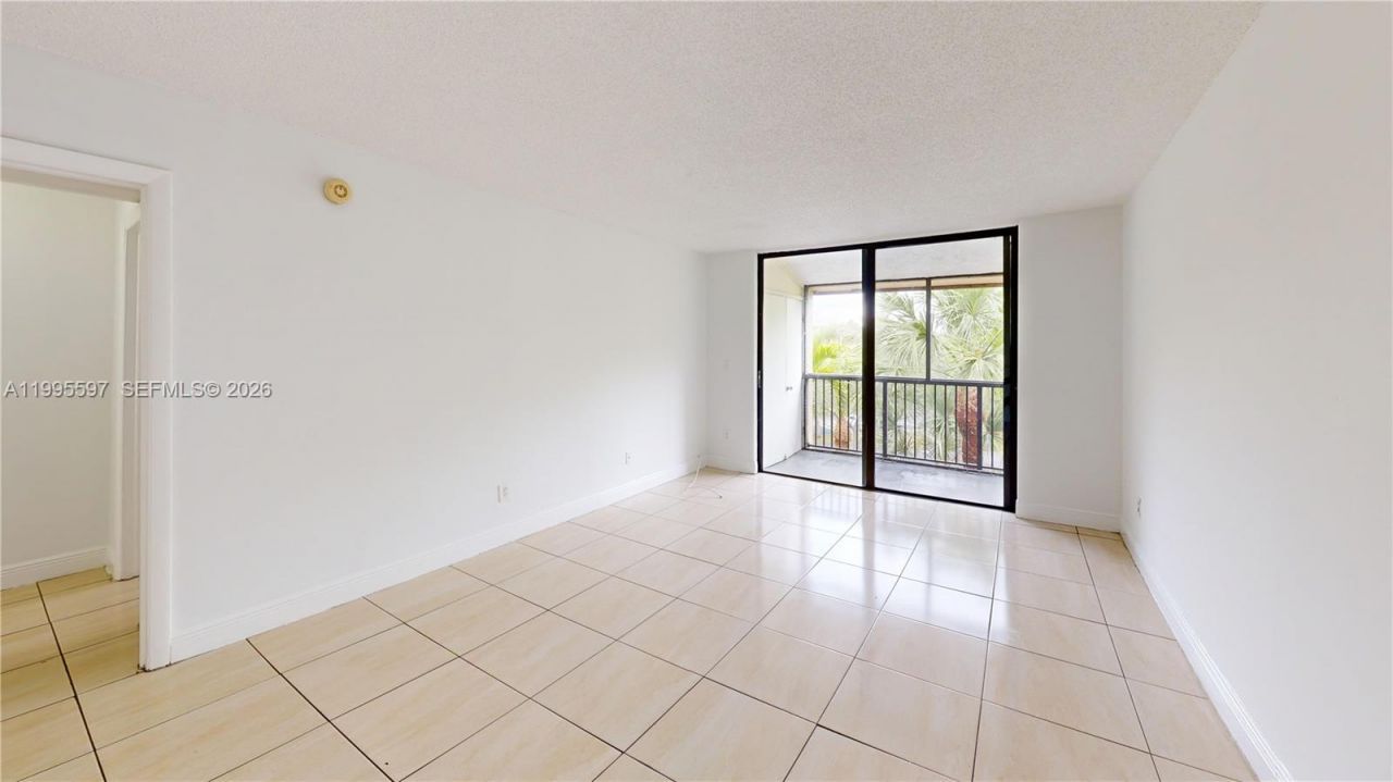 14201 N Kendall Dr , Unit 401D, Miami, FL 33186 Photo