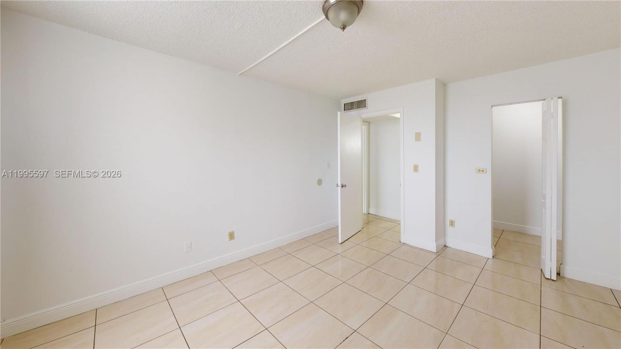 14201 N Kendall Dr , Unit 401D, Miami, FL 33186 Photo