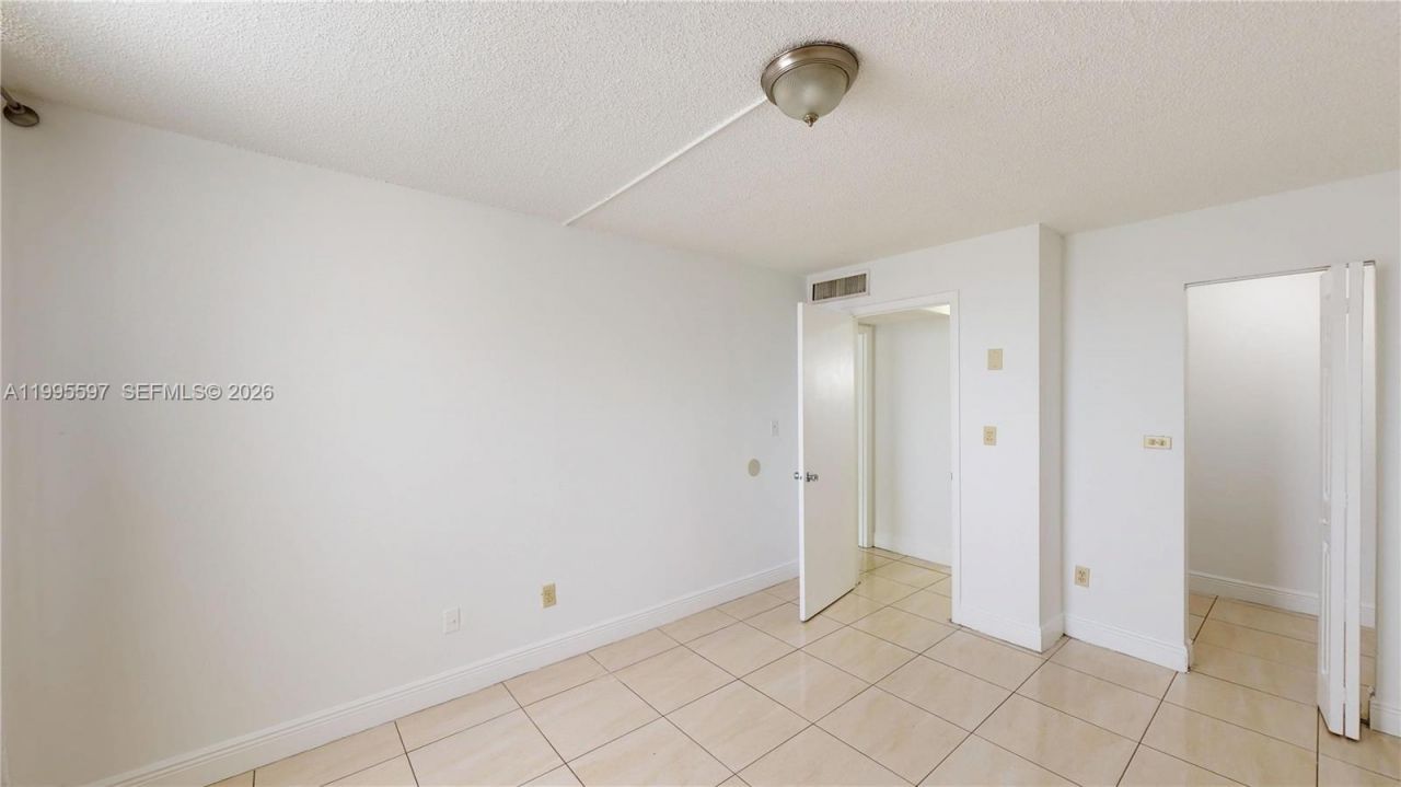 14201 N Kendall Dr , Unit 401D, Miami, FL 33186 Photo