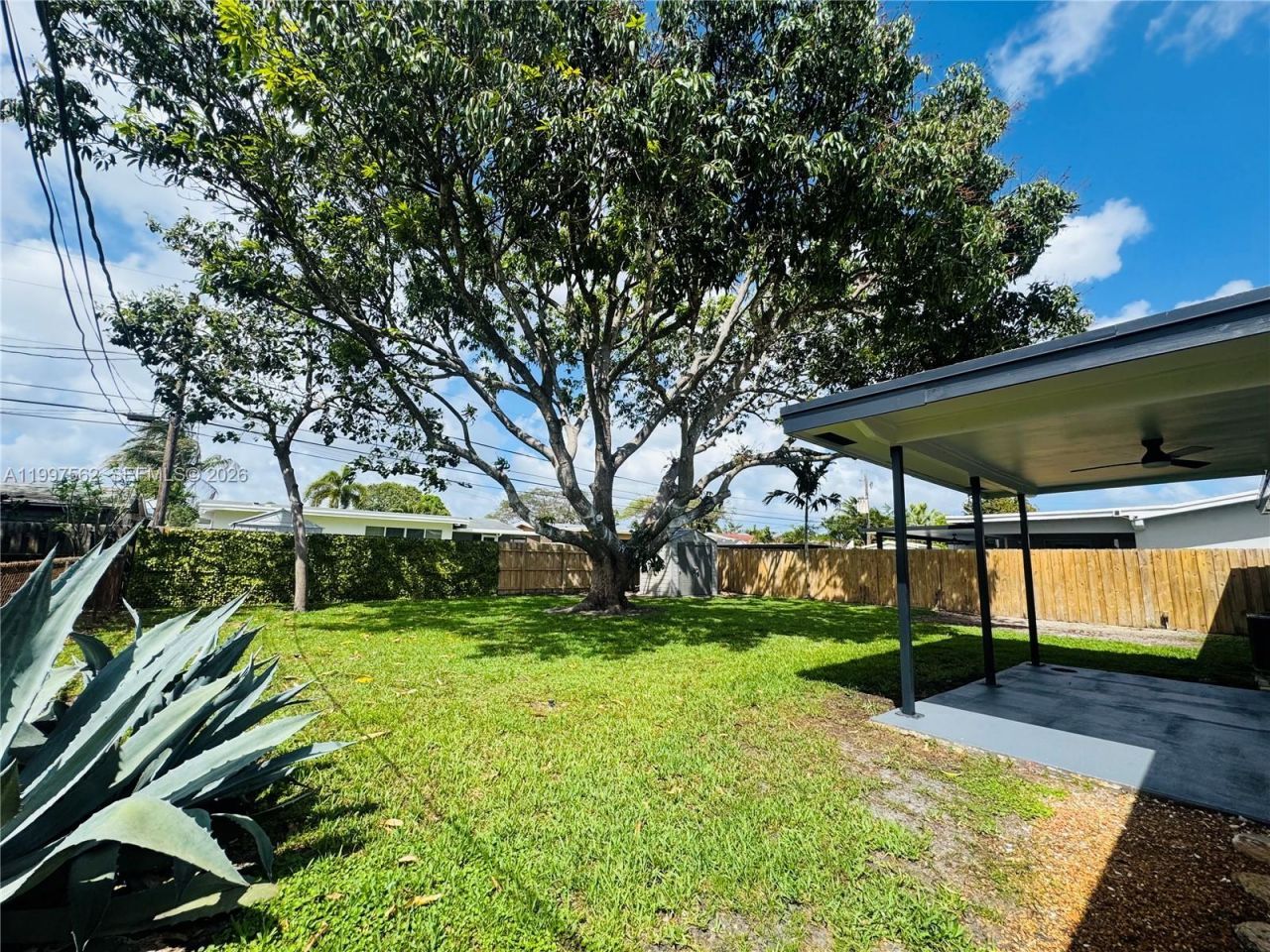 8791 NW 12th St , Pembroke Pines, FL 33024 Photo